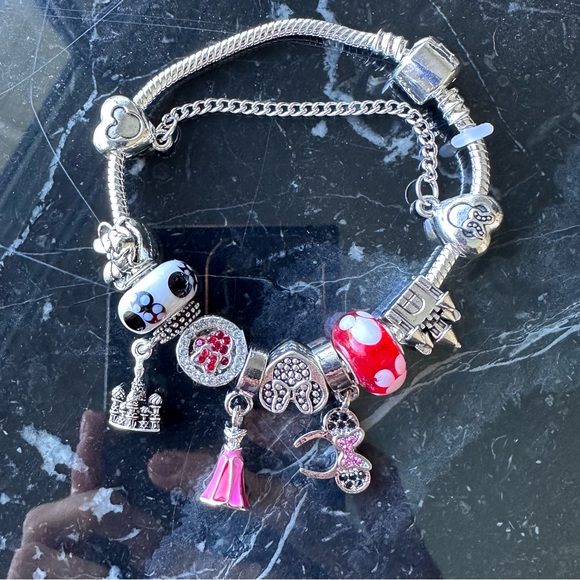 MINNIE Crystal ♡ Charms GIFT Bracelet - Picture 7 of 10